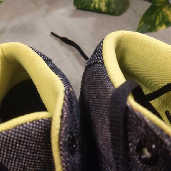 Kid's NIKE Canvas Grey Sneakers - Size 6.5Y - Picture 4 of 6